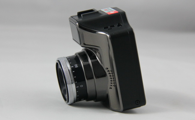 易圖M121預警記錄一體機 易圖M121預警記錄一體機